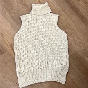 H&M Cream Sleeveless Turtleneck Sweater